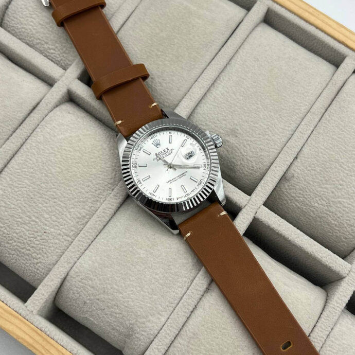 ⁦ROLEX DATEJUST CUIR⁩ - الصورة ⁦2⁩