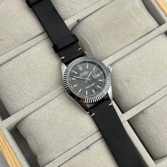 ⁦ROLEX DATEJUST CUIR⁩ - الصورة ⁦4⁩